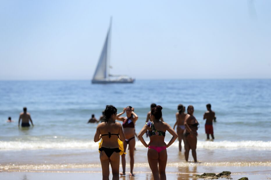 Onda de calor provocou uma corrida às praias de todo o País