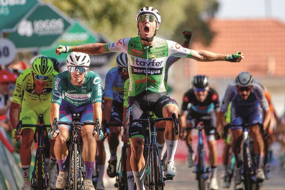 39128279.JPG (14864089) (Milenium)