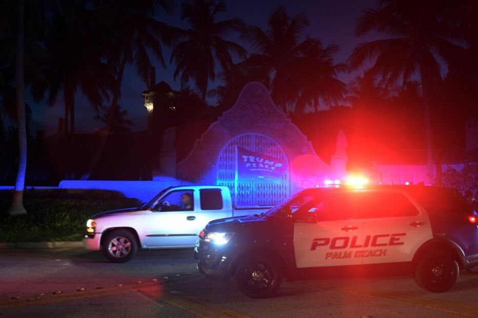 FBI executou um mandado de busca no resort de Donald Trump Mar-a-Lago, em Palm Beach, na Flórida