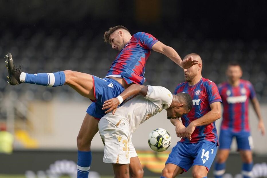 Jogo entre V. Guimarães e Hajduk Split
