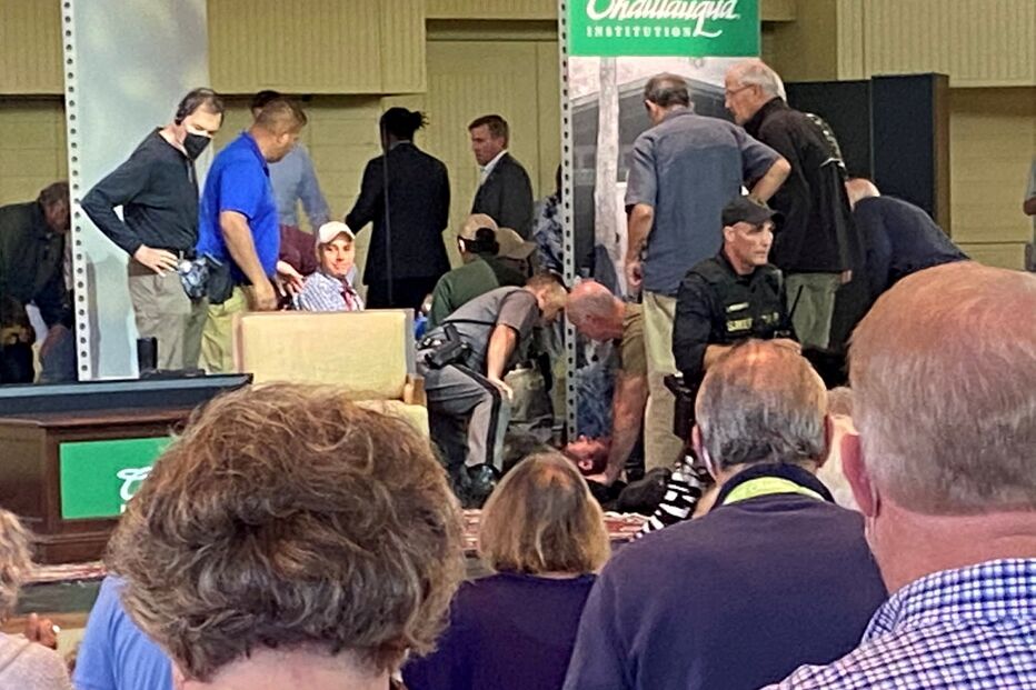 Ataque contra escritor britânico Salman Rushdie