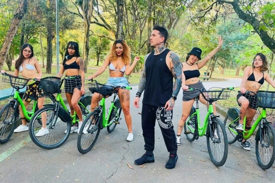 Arthur Urso e mulheres 