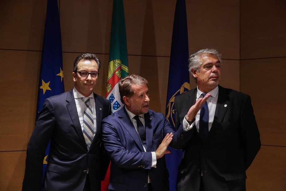 Luís Neves (ao centro) deu posse a Pedro Fonseca (esq.) e João Oliveira