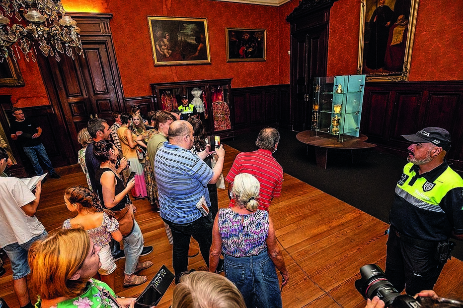 visitantes, exposição, coração, D. Pedro IV