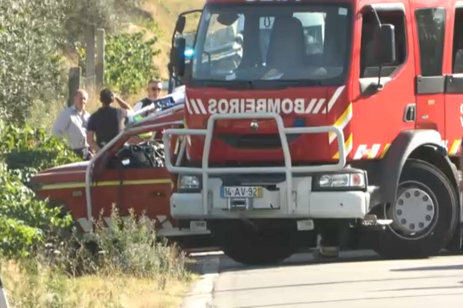 Cinco bombeiros de Seia feridos a caminho do fogo da Serra da Estrela 