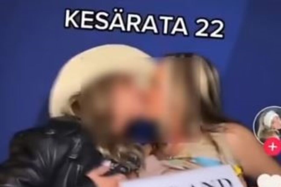 foto, primeira-ministra finlandesa, residÊncia oficial, foto polémica