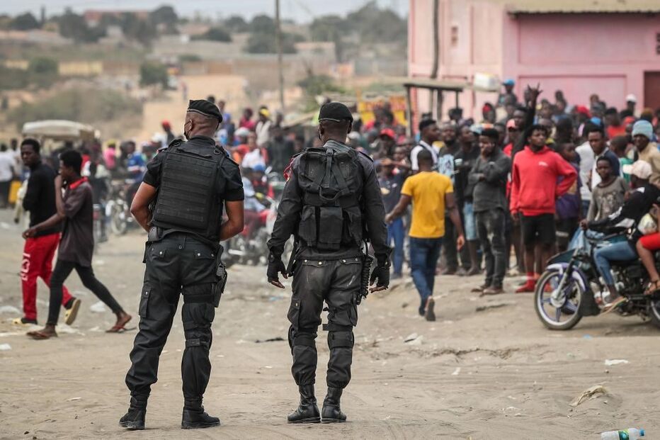 polícia, angola, mercado, luanda, eleições, protestos