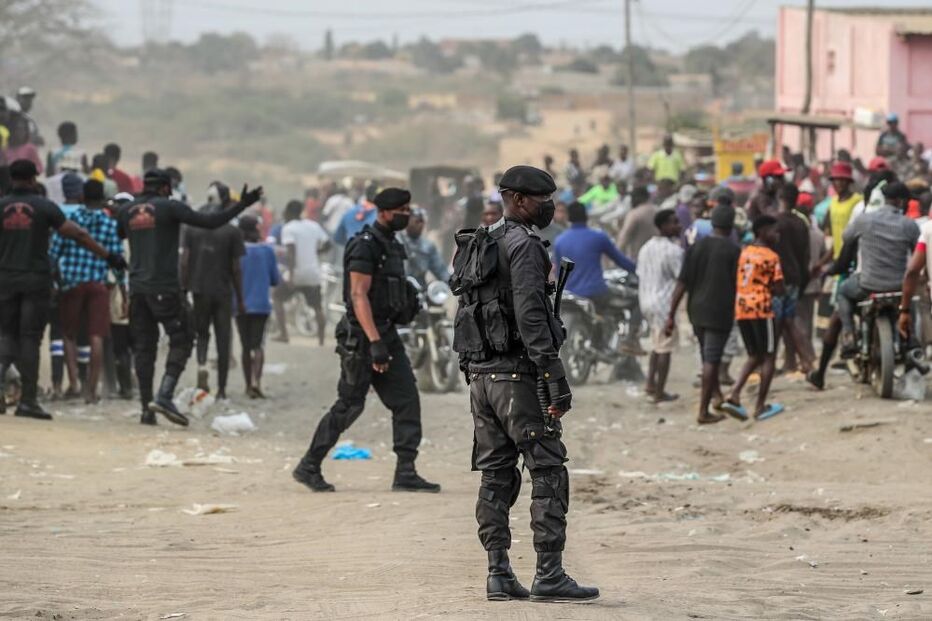 polícia, angola, mercado, luanda, eleições, protestos