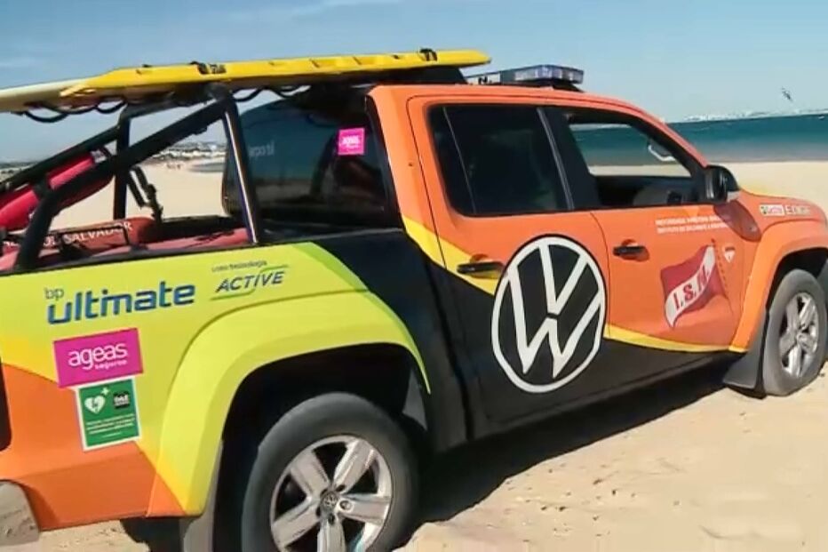 Praias cheias e sem vigilância porque nadadores-salvadores só são obrigatórios a partir de 15 de maio