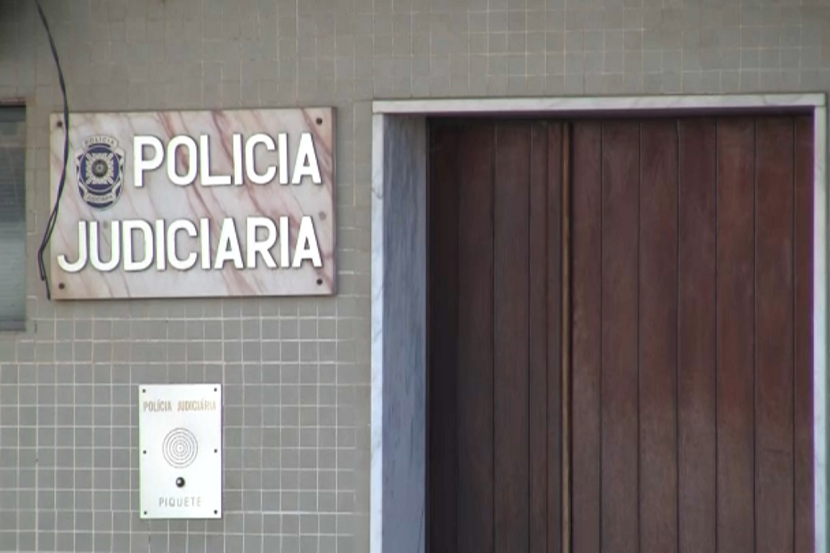 Jovem faz mata-leão para matar vizinho que tentava separar rixa entre o agressor e a namorada