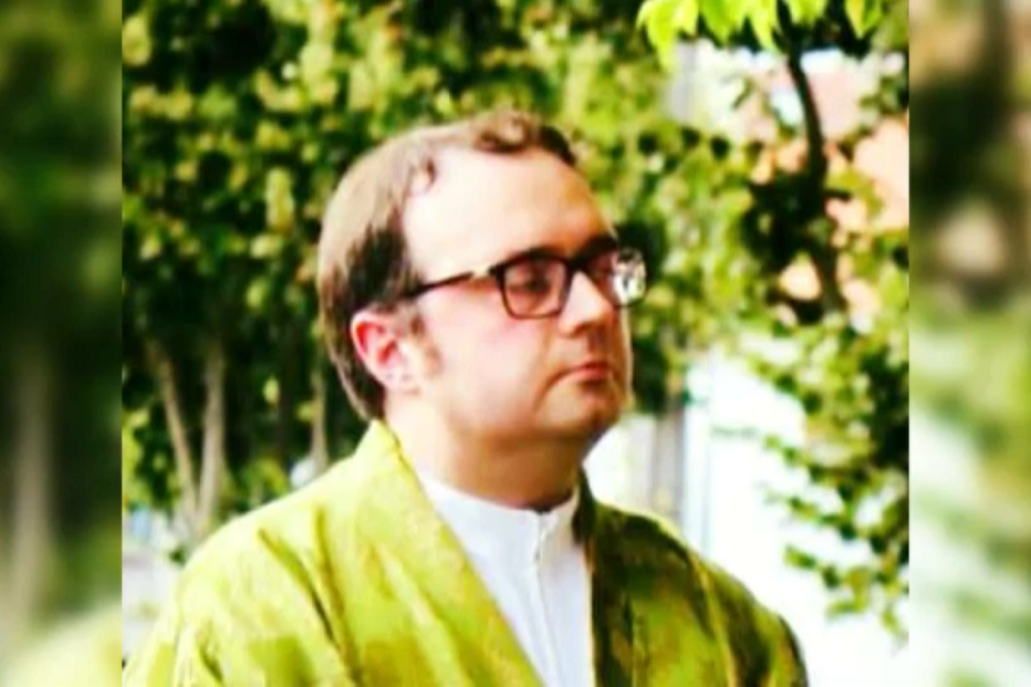 Padre que tentou sexo com menor ataca Papa Francisco nas redes sociais 