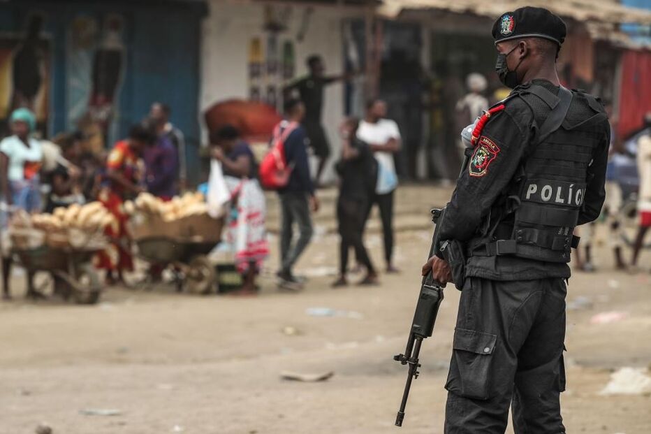 Polícia de Intervenção Rápida (PIR) angolana.