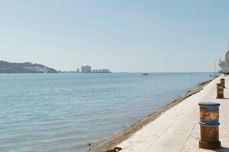 Encontrado corpo de homem a boiar no rio Tejo em Belém