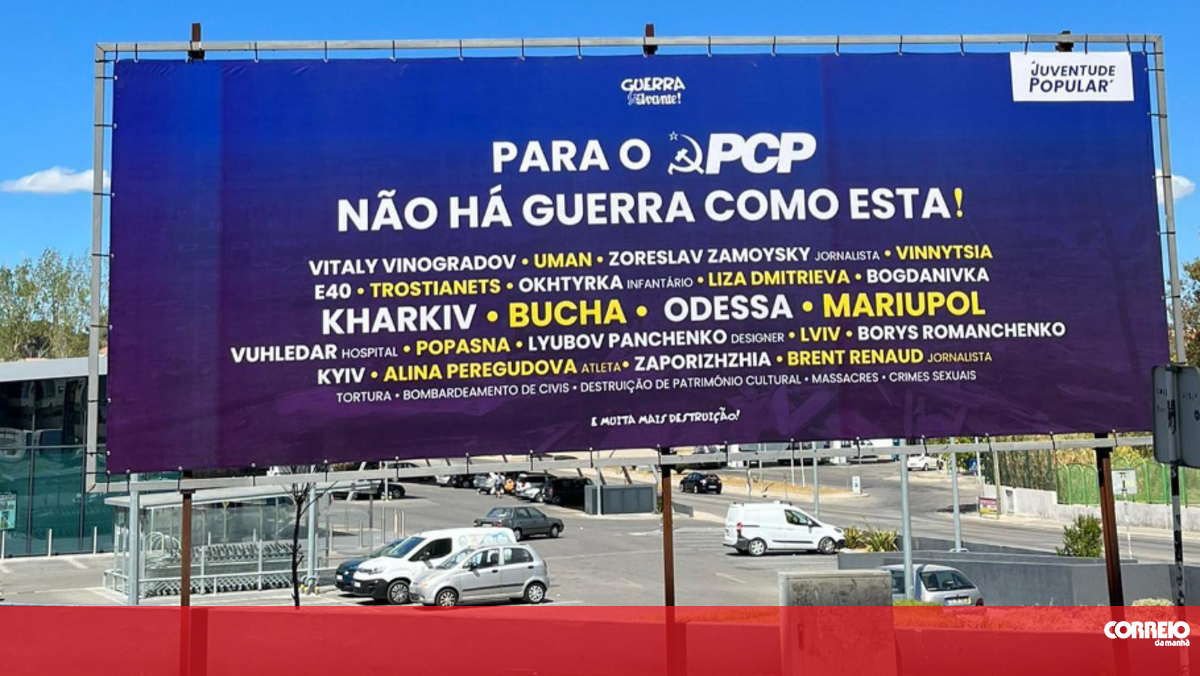 “There is no such war for PCP!”: Juventude Popular hangs a poster next to Avante!  The party criticizes the position of the PKP on the conflict in Ukraine.
