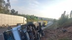 Despiste de camião faz um ferido na A1 em Albergaria-a-Velha