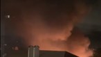 Incêndio em Alvalade obriga a evacuar casas. Duas habitações ficaram destruídas