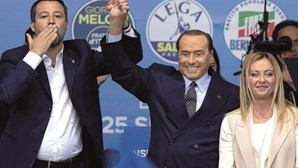 Extrema-direita aponta à maioria absoluta nas legislativas em Itália