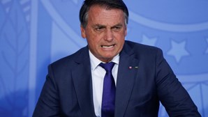 Último debate marcado por troca de acusações entre candidatos à presidência do Brasil