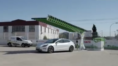 Mobilidade sustentável: Cientistas produzem baterias que armazenam energia com sal da água do mar para casas e carros 