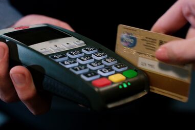 Terminais de pagamento automático eram usados para o esquema