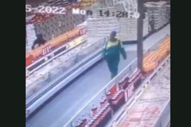 Bebé roubado de carrinho de compras na África do Sul