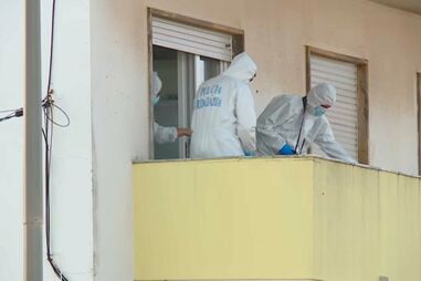 Disparam metralhadora contra janela onde mulher mora com os filhos