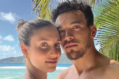 Bruna Rafaela e Pedro Gonçalves apaixonados durante as férias de verão