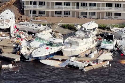 Estradas inundadas, barcos em terra e casas destruídas: As imagens do caos provocado pelo furacão Ian na Florida