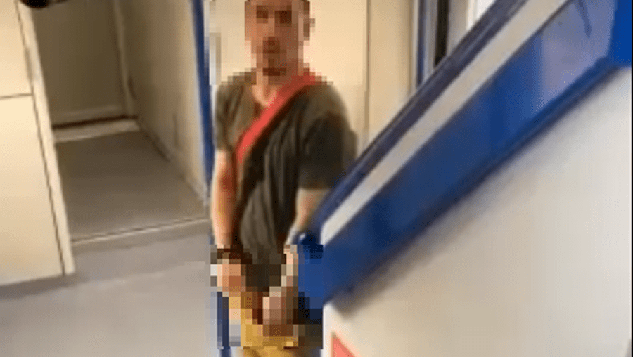 Homem filmado a masturbar-se em frente a passageira de comboio da Fertagus