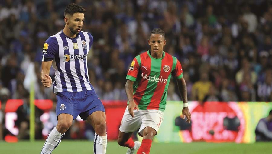 Grujic poderá voltar à titularidade da equipa do FC Porto no jogo da próxima sexta-feira, frente ao Sp. Braga 