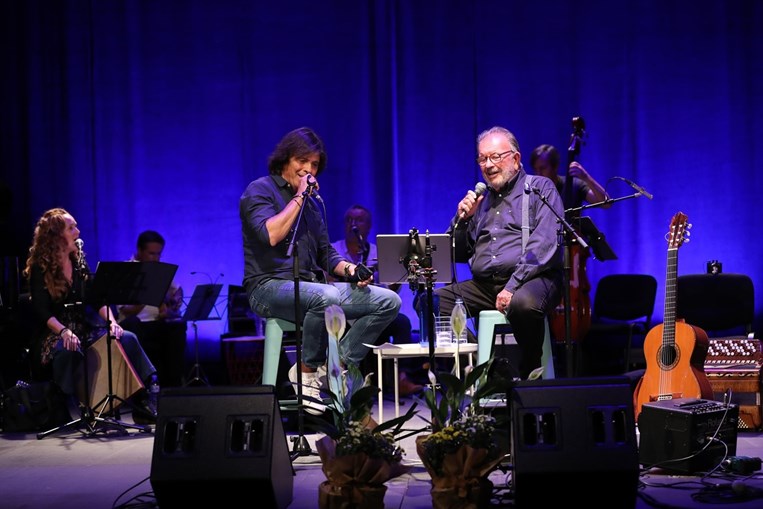 Luís Represas e Carlos Alberto Moniz abriram o concerto com um dueto