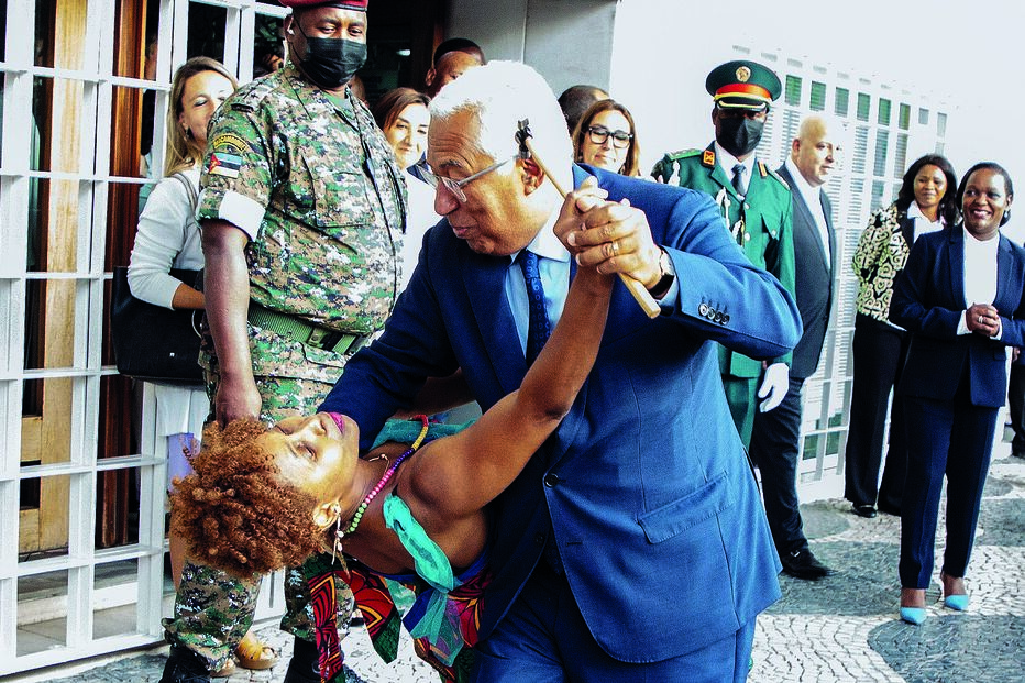 António Costa, janeth Mulapha, artista, maputo, visita, moçambiquem Centro Cultural Português