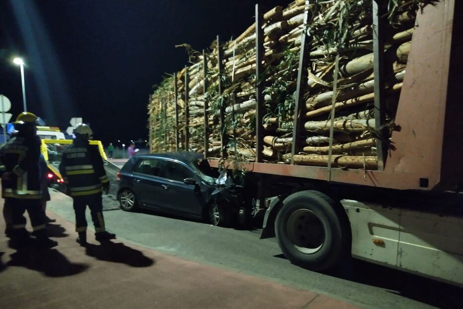 Colisão com pesado de mercadorias provoca ferido em Almeirim