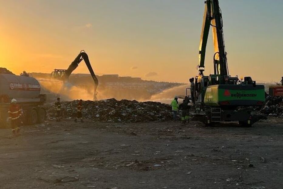 Incêndio em aterro da Tratolixo em Cascais extinto ao fim de 6 horas