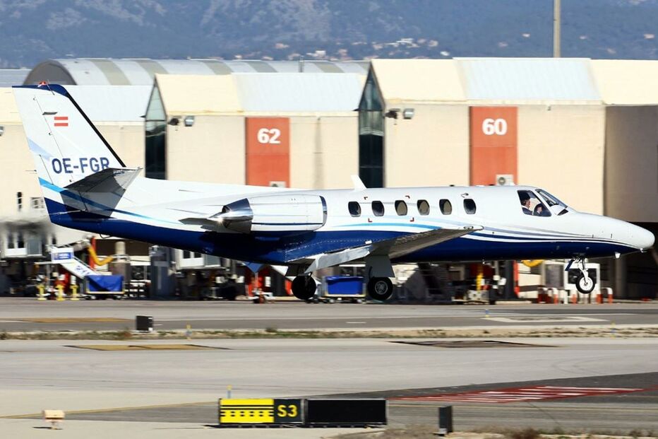 Cessna 551