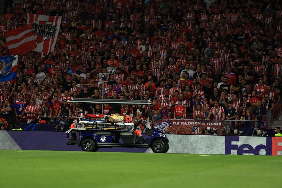 Otávio sofreu traumatismo na grade costal na derrota do FC Porto em Madrid