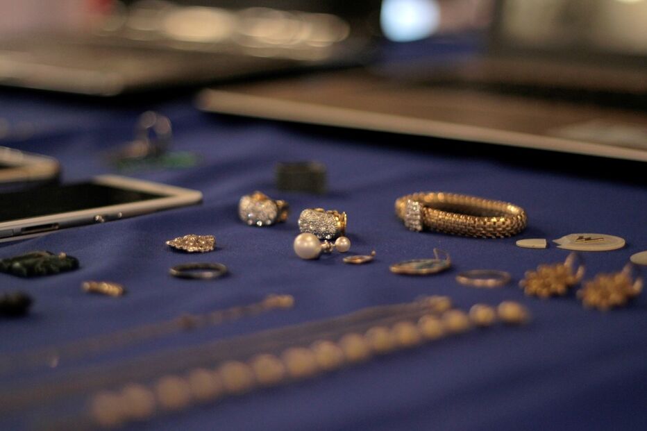 assaltos, casas, PSP, Porto, ouro, mulheres detidas