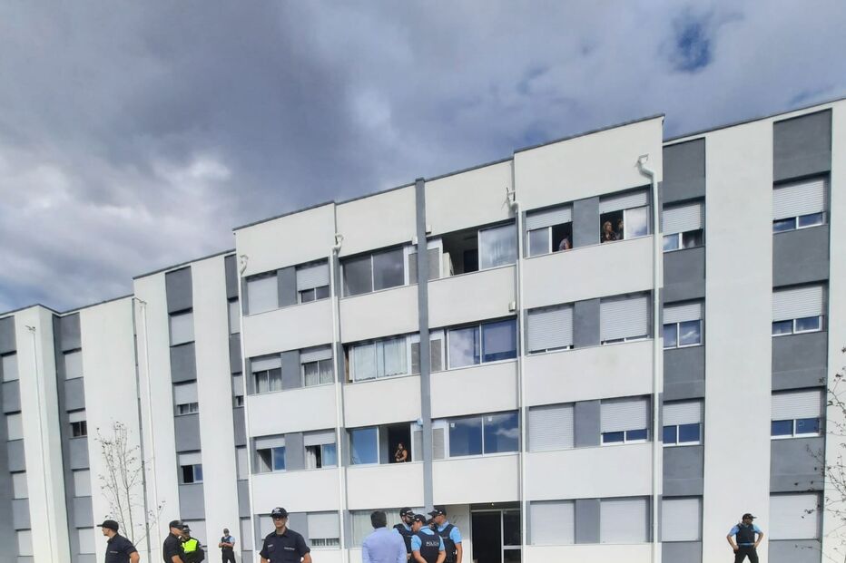 Família retirada de casa que tinha ocupado ilegalmente em Gaia