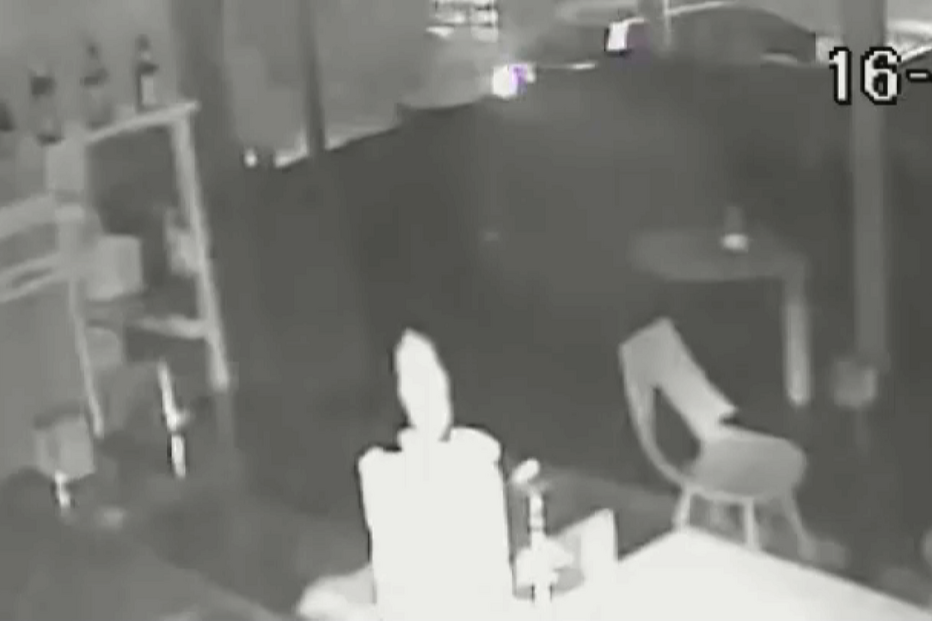 Gangs lançam terror com assaltos a cafés e máquinas de tabaco raramente escapam ilesas