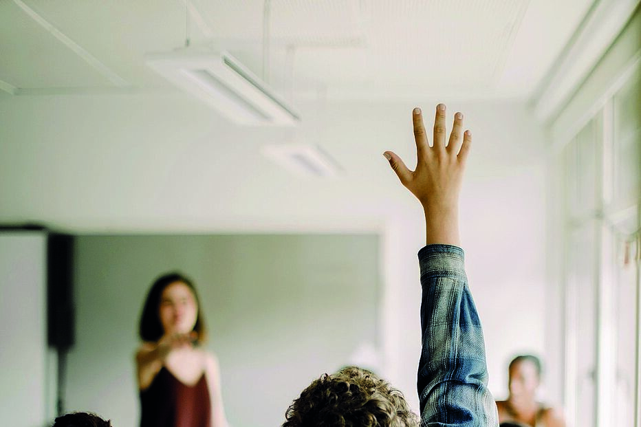 Professores contratados recebem sempre o mesmo: cerca de mil euros 