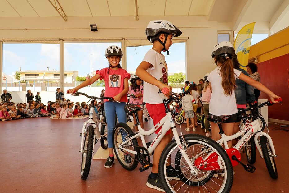 Bicicletas, crianças
