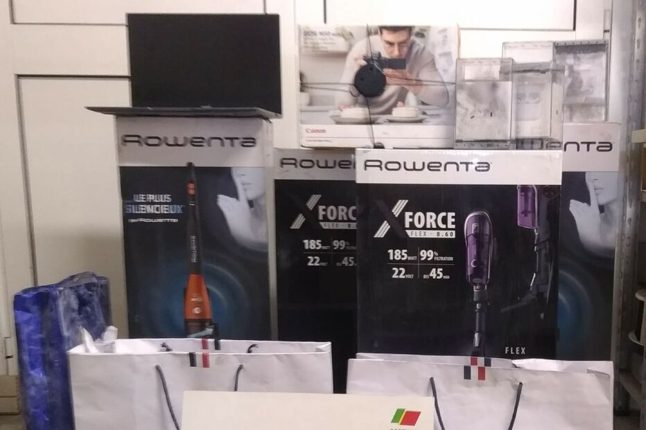 Detidos jovens de 22 e 23 anos por tentativa de roubo em loja de Santa Maria da Feira