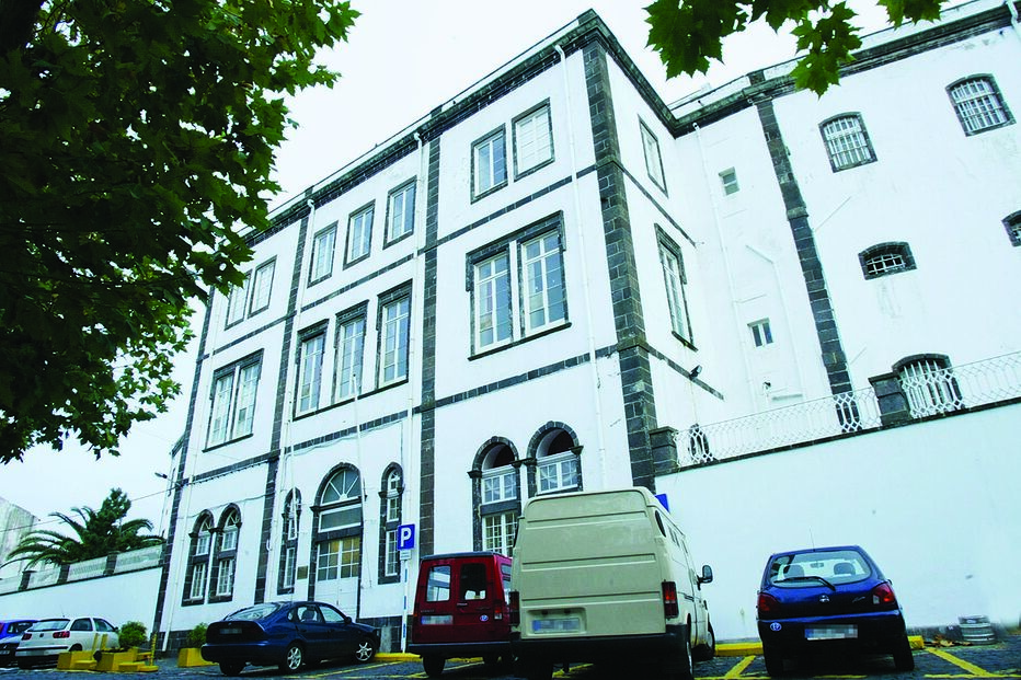 Estabelecimento prisional precisa de obras, disse a ministra