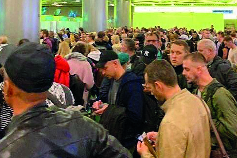 Milhares de russos a tentarem fugir à guerra