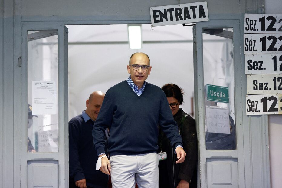 Líder do Partido Democrata, Enrico Letta, vota nas legislativas italianas