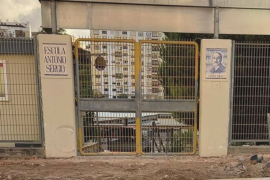 Jovem de 15 anos esfaqueia rival no recreio da escola em Sintra