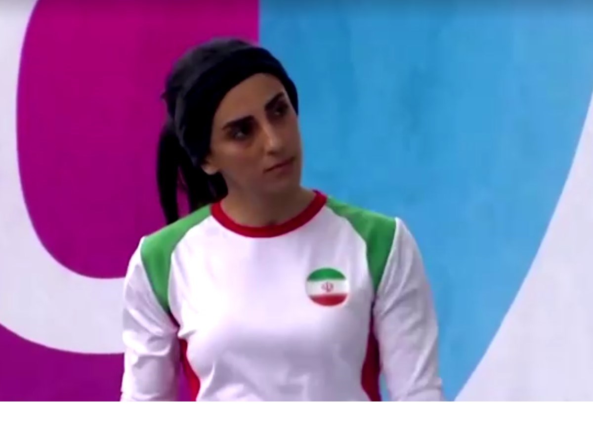Jogadora de xadrez iraniana competiu sem véu e agora vai mudar-se