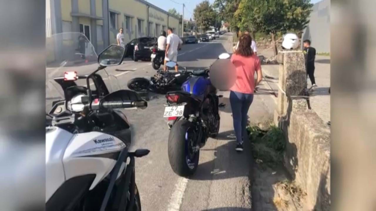 Homem de 36 anos morre em colisão entre duas motas e carro na A3 em Valença  - Portugal - Correio da Manhã