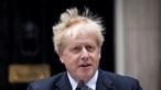 "Não te quero fazer mal mas, com um míssil, só demorava um minuto": Boris Johnson diz que Putin o ameaçou