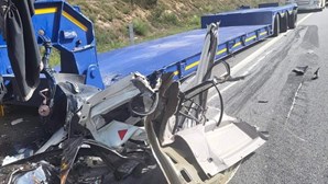 Bombeiro de Esmoriz morre após colisão entre dois camiões em Ovar